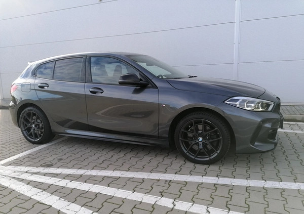 BMW Seria 1 cena 119000 przebieg: 165000, rok produkcji 2019 z Świdnica małe 781